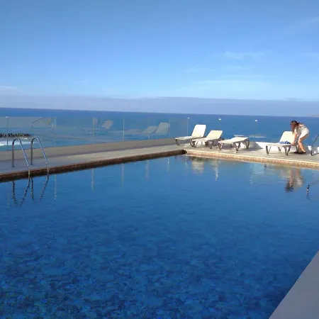 En Primera Linea De Playa Apartment *